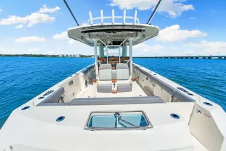 Thumbnail von Boston Whaler 360 Outrage