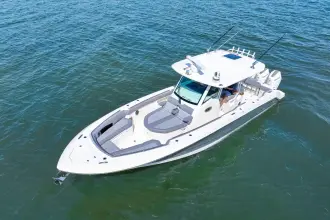 Thumbnail von Boston Whaler 360 Outrage