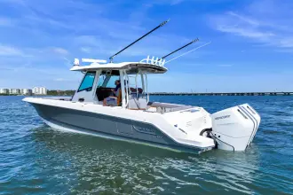 Thumbnail von Boston Whaler 360 Outrage