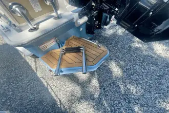 Thumbnail von Boston Whaler 170 Montauk