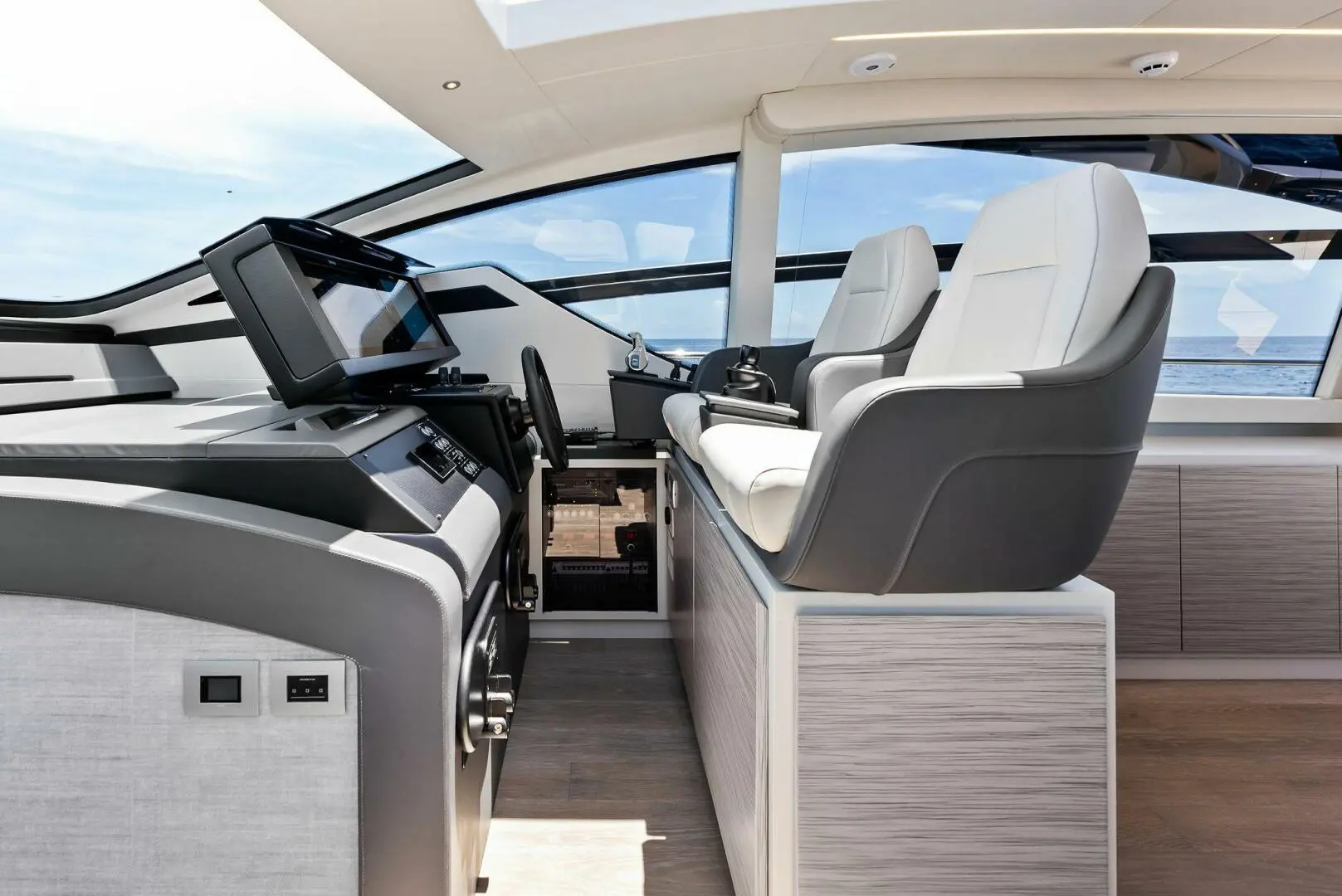 Thumbnail von Pershing 6X Ferretti Pershing Trade