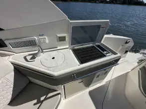 Thumbnail von Sea Ray 320 Sundancer Dıştan Takma Motor