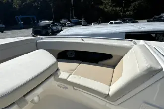 Thumbnail von Boston Whaler 240 Vantage