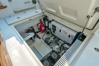 Thumbnail von Boston Whaler 350 Realm BLUE SKIES