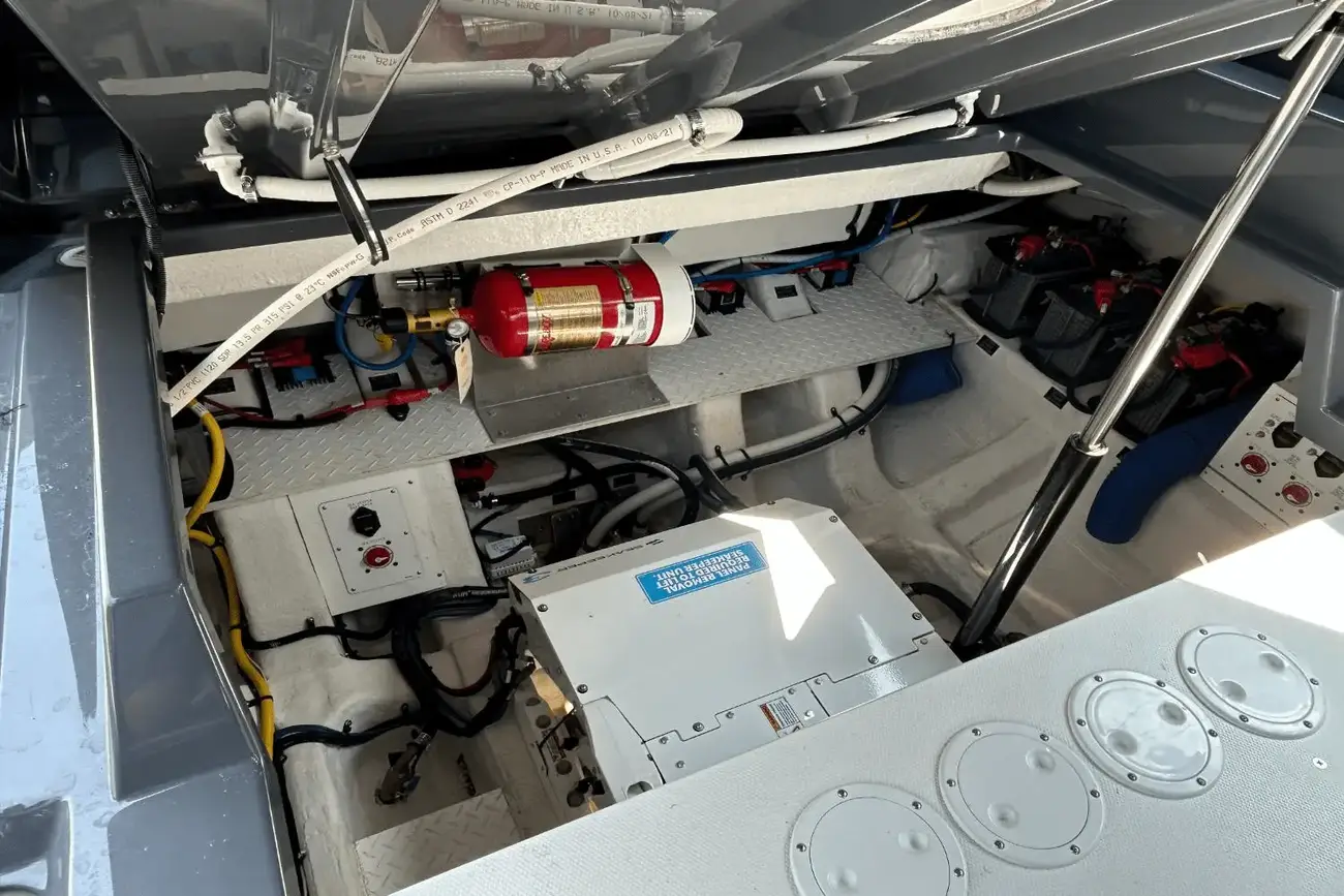 Thumbnail von Cruisers Yachts 38 GLS OB