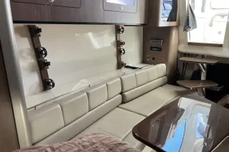 Thumbnail von Boston Whaler 345 Conquest