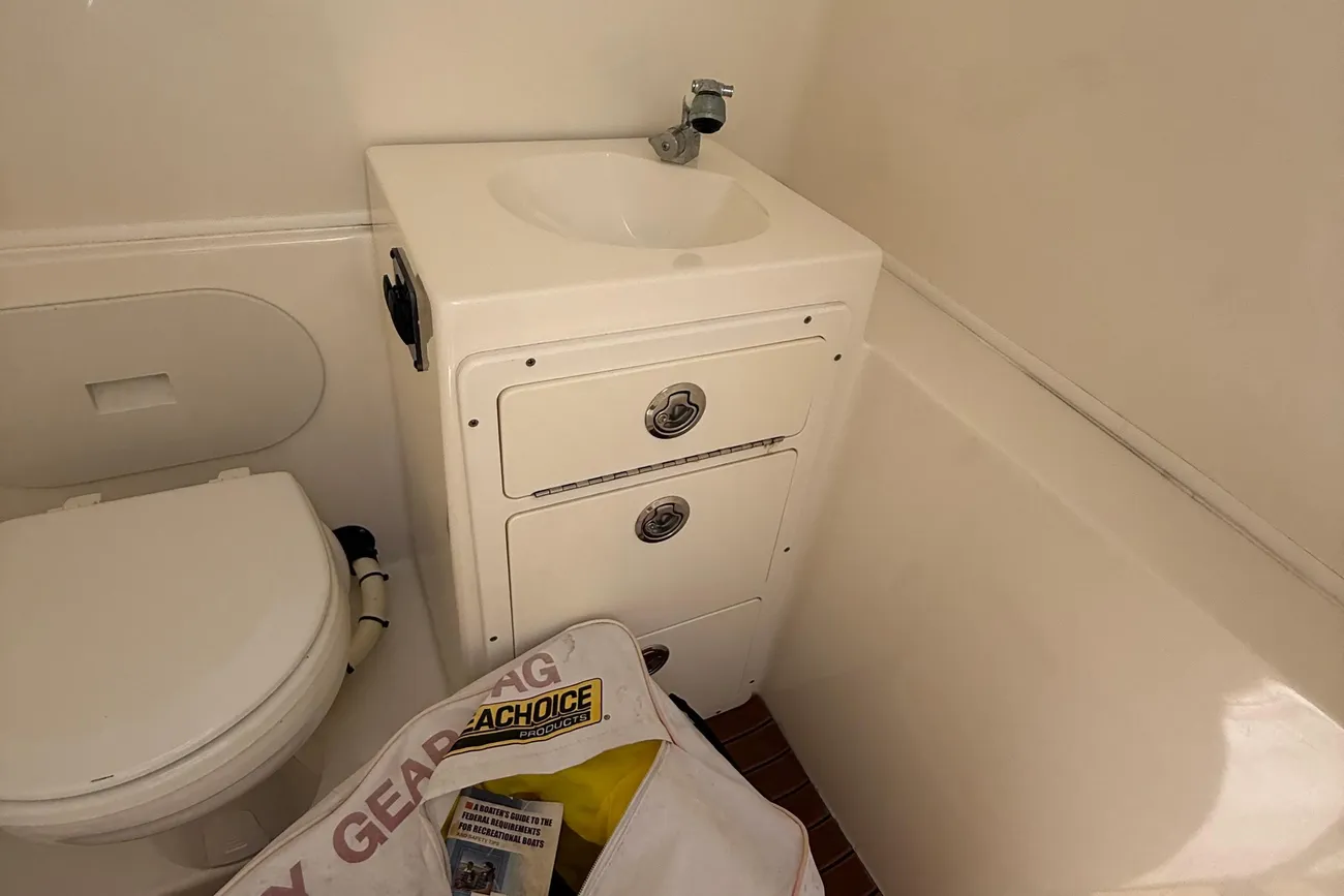 Thumbnail von Cobia 296 Center Console