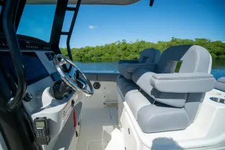 Thumbnail von Boston Whaler 280 Outrage