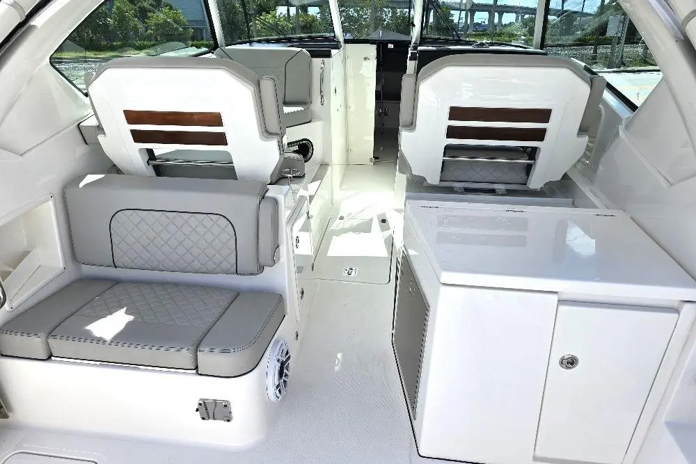 Thumbnail von Pursuit DC 326