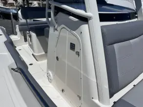 Thumbnail von Boston Whaler 230 Outrage