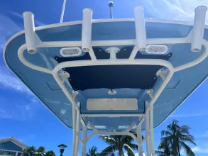 Thumbnail von Boston Whaler 230 Outrage