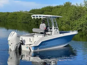 Thumbnail von Boston Whaler 230 Outrage