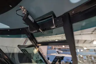 Thumbnail von Boston Whaler 330 Vantage