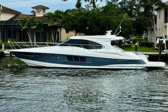 Cruisers Yachts 45 Cantius