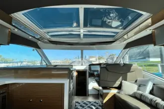 Thumbnail von Cruisers Yachts 45 Cantius