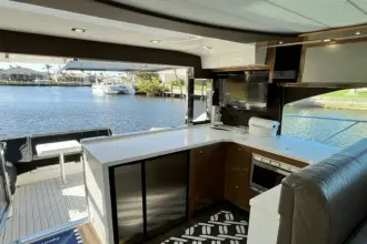 Thumbnail von Cruisers Yachts 45 Cantius