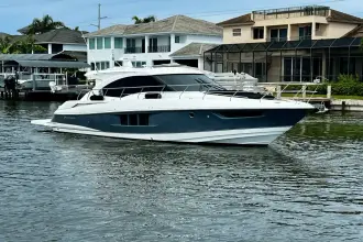 Thumbnail von Cruisers Yachts 45 Cantius