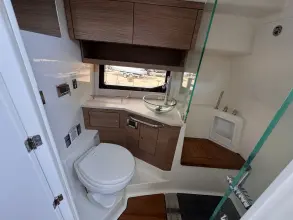 Thumbnail von Boston Whaler 365 Conquest