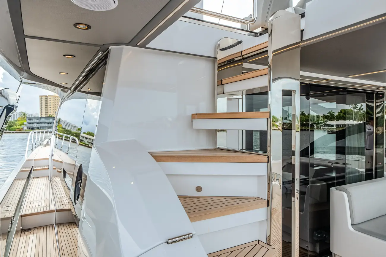 Thumbnail von Azimut S8