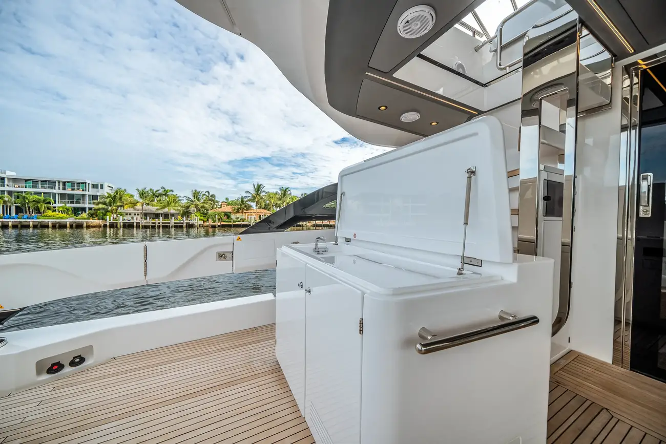 Thumbnail von Azimut S8