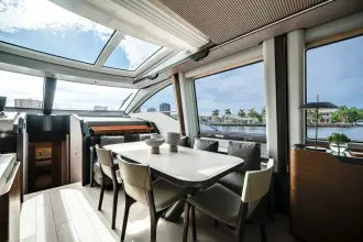 Thumbnail von Azimut S8