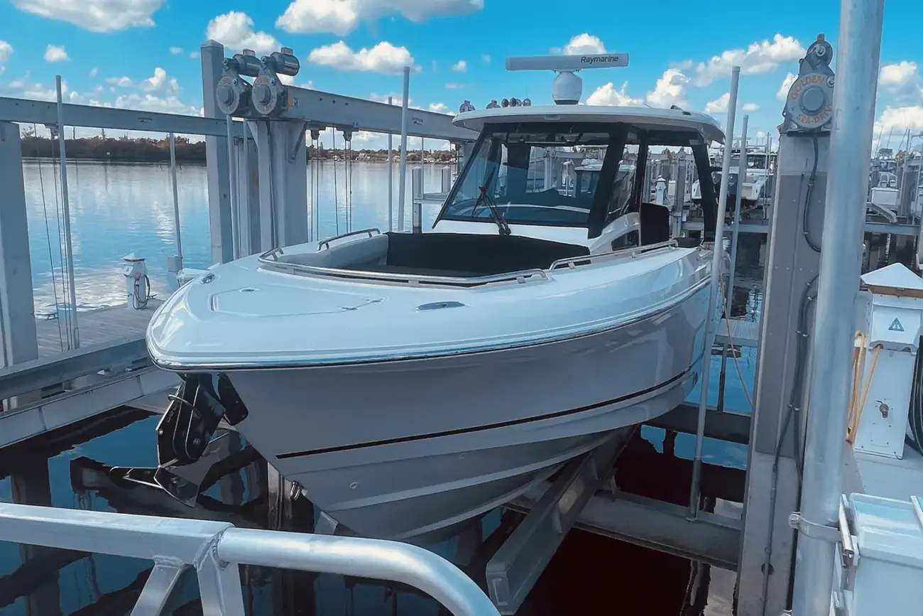 Thumbnail von Boston Whaler 350 Realm