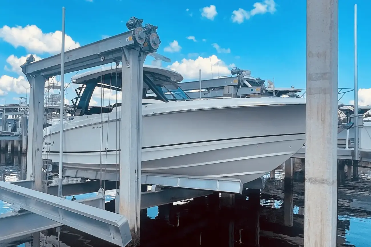 Thumbnail von Boston Whaler 350 Realm