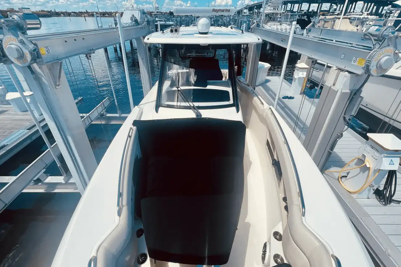 Thumbnail von Boston Whaler 350 Realm