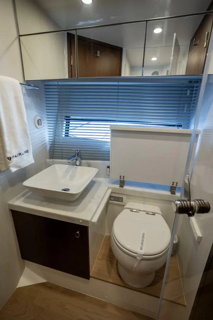 Thumbnail von Fairline Squadron 50 50 FAIRLINE