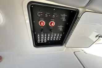 Thumbnail von Boston Whaler 330 Outrage