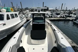 Thumbnail von Boston Whaler 330 Outrage