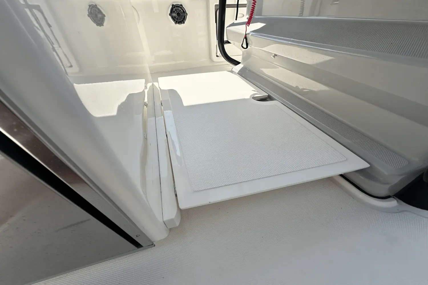 Thumbnail von Boston Whaler 330 Outrage