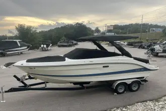 Thumbnail von Sea Ray SLX 260