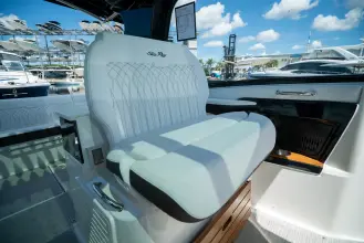 Thumbnail von Sea Ray 370 Sundancer con motor fuera de borda