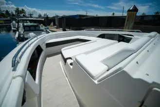 Thumbnail von Sea Ray 370 Sundancer con motor fuera de borda