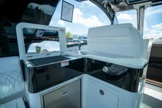 Thumbnail von Sea Ray 370 Sundancer con motor fuera de borda