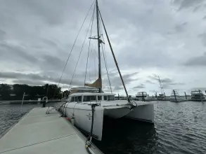 Thumbnail von Lagoon 420 Anchored Soul