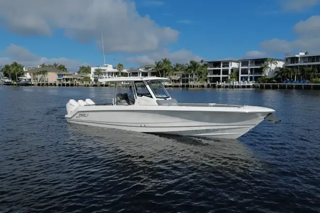 Boston Whaler 360 Outrage