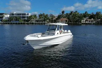 Thumbnail von Boston Whaler 360 Outrage