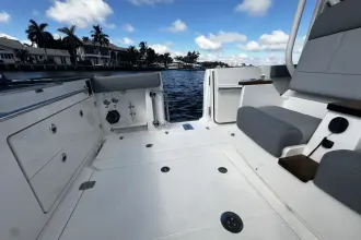 Thumbnail von Boston Whaler 360 Outrage