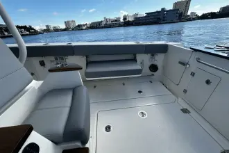 Thumbnail von Boston Whaler 360 Outrage