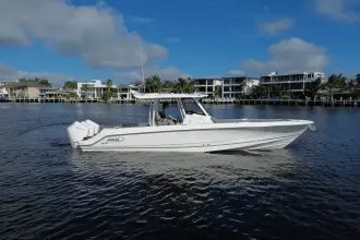 Thumbnail von Boston Whaler 360 Outrage