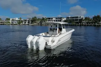 Thumbnail von Boston Whaler 360 Outrage