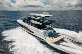 Thumbnail von Cruisers Yachts 57 FLY