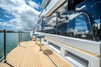 Thumbnail von Cruisers Yachts 57 FLY