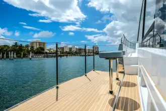 Thumbnail von Cruisers Yachts 57 FLY