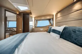 Thumbnail von Cruisers Yachts 57 FLY