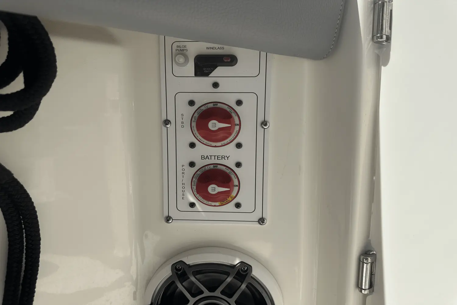 Thumbnail von Boston Whaler 280 Outrage