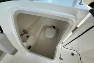 Thumbnail von Boston Whaler 240 Vantage