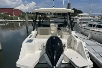 Thumbnail von Boston Whaler 240 Vantage